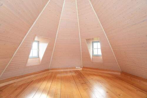 Turm OG - 7 Zimmer Einfamilienhaus in Bergen