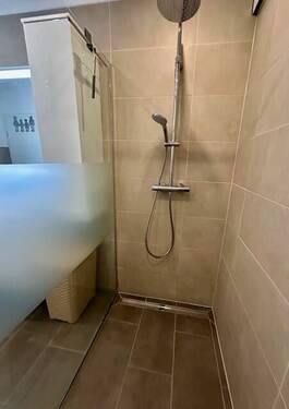 EG: Let´s have a shower - 
