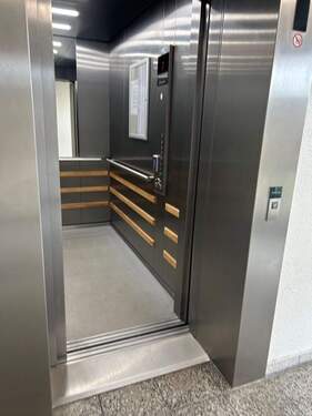 Aufzug1.jpg - Büro mit 25,00 m&sup2; in Berlin zur Miete