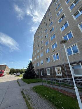 Hintereingang Behindertenrampe.jpg - 