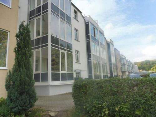 Hausansicht - 3 Zimmer Etagenwohnung zur Miete in Chemnitz