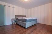 Schlafzimmer1 - 