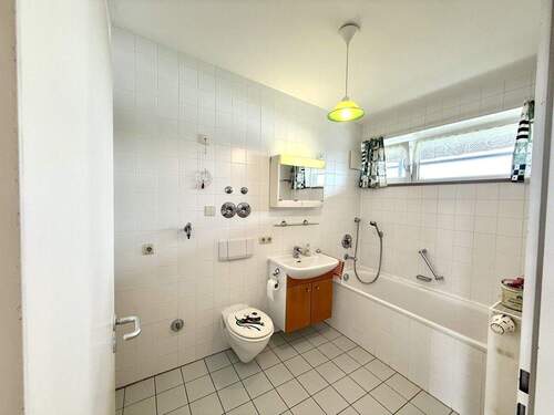 Badezimmer - 1 Zimmer Etagenwohnung in Kaufering