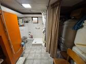 Heizungsraum mit Gäste-Badezimmer KG - 