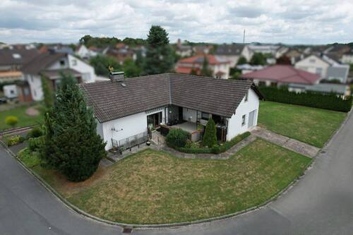 Hausansicht - 4 Zimmer Bungalow zum Kaufen in Borgentreich