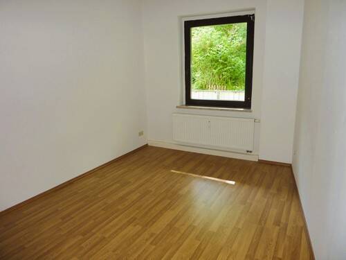 25023-2.jpg - 3 Zimmer Etagenwohnung zum Kaufen in Weißenfels