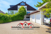 Hausansicht Villa - 88048 Friedrichshafen Ailingen Bodensee Freistehendes EFH mit 3 Wohnungen Grundstück 797 qm 2 Garagen 2 Carport SeeBergsicht
