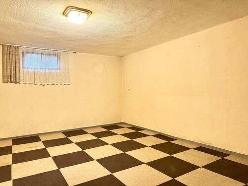 Zimmer im Keller - 