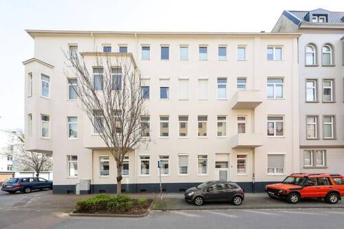 Außenansicht - 5 Zimmer Etagenwohnung zur Miete in Wilhelmshaven