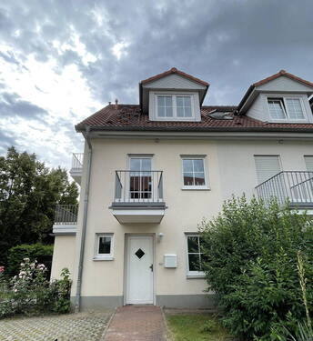Hausansicht - Willkommen zuhause! Familienfreundliches Reihenendhaus in Stendal