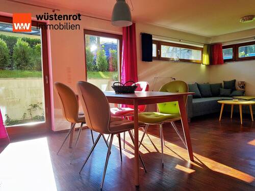 Souterrain mit Terrasse - 