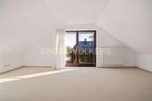 Zimmer im Dachgeschoss - 