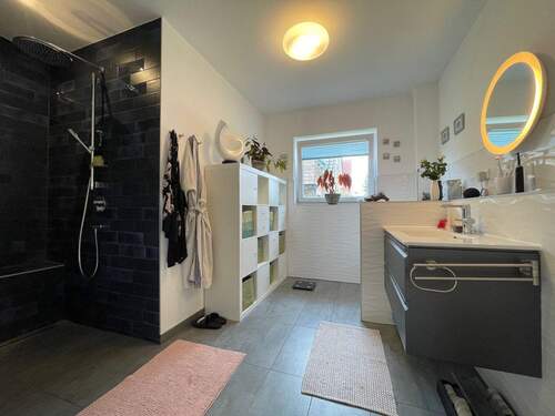 Badezimmer Erdgeschoss - 