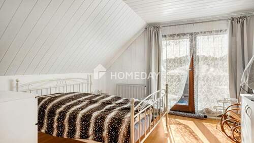 1. OG Schlafzimmer 1 1 - 