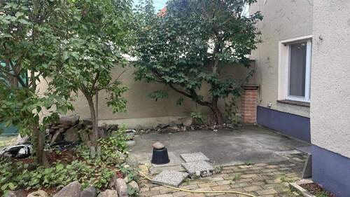 Sitzbereich am Haus - 