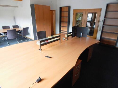 Büro 1 - 
