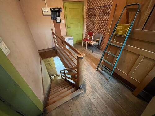 Hausflur Treppenaufgang - 