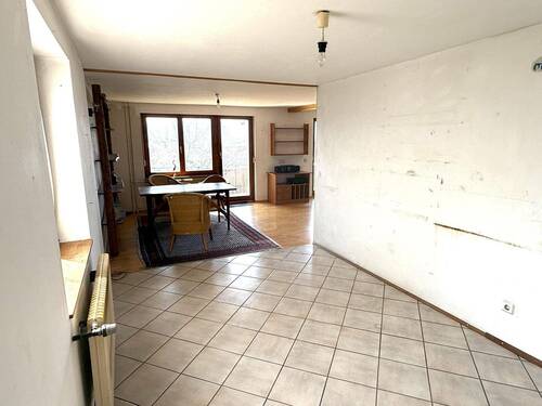 Blick vom Kochbereich ins Esszimmer - 