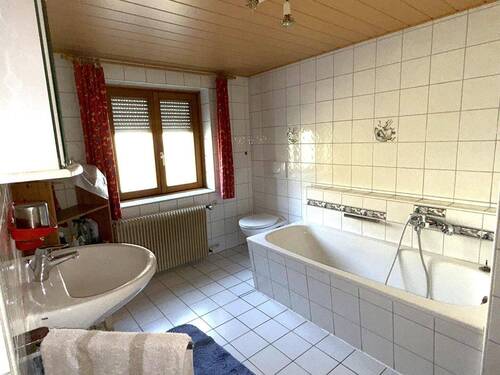 Helles, großes Bad im EG - 