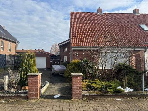 Hausansicht - 5 Zimmer Doppelhaushälfte zum Kaufen in Wunstorf