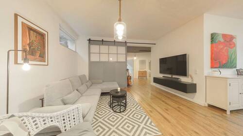 EG_Wohnen - 9 Zimmer Mehrfamilienhaus, Wohnhaus zum Kaufen in Freiberg