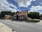 Seitenansicht von der Straße - 6 Zimmer Einfamilienhaus zum Kaufen in Dannenberg