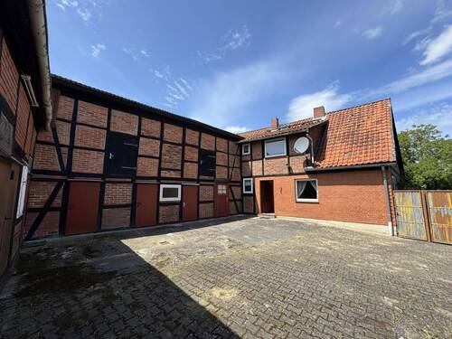 Fachwerkscheune am Haus - 