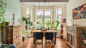 Wohnzimmer 1 - Stilvolle 3-Zimmer-Altbauwohnung mit Balkon in gepflegtem Jugendstilhaus