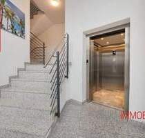 **** Jetzt schon an die Zukunft denken, Dachgeschosswohnung mit Ambiente in jeder Lebenslage **** - Hilden