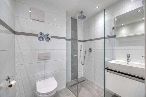 G-WC / Duschbad - 3 Zimmer Etagenwohnung in Hilden