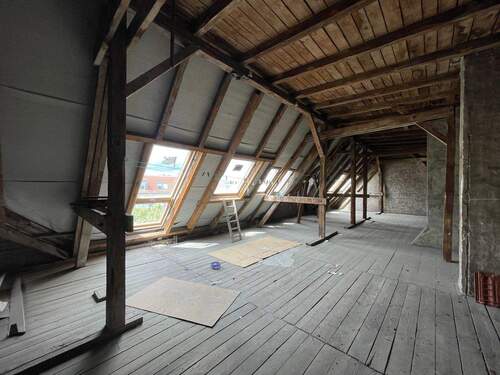 Dachboden - Etagenwohnung mit 332,30 m&sup2; in Berlin zum Kaufen