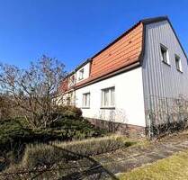 Berkenbrück-Doppelhaushälfte mit Nebengebäude und Garage