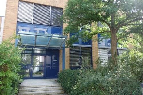 Front - 5 Zimmer Büro zur Miete in Velten