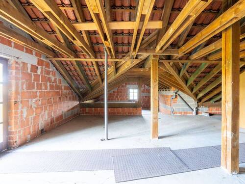 Ausbaufähiges Dachgeschoss - 