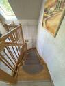 Holztreppe vom Dachgeschoss in das Erdgeschoss - 