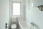 Badezimmer - Etagenwohnung mit 51,50 m² in Düsseldorf zum Kaufen