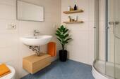 Bad mit Dusche (Einrichtungsbeispiel) - 