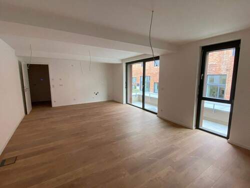 Wohnzimmer + Essbereich - Etagenwohnung mit 73,00 m&sup2; in Neustadt an der Aisch zur Miete