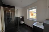 Gäste WC mit Dusche - EG - 