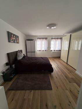 Schlafzimmer.jpeg - 2 Zimmer Etagenwohnung in Püttlingen