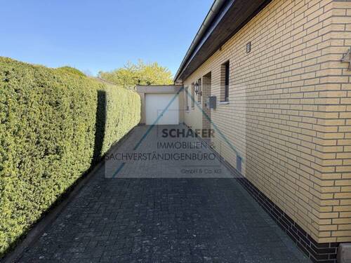 Hofeinfahrt/Garage - 