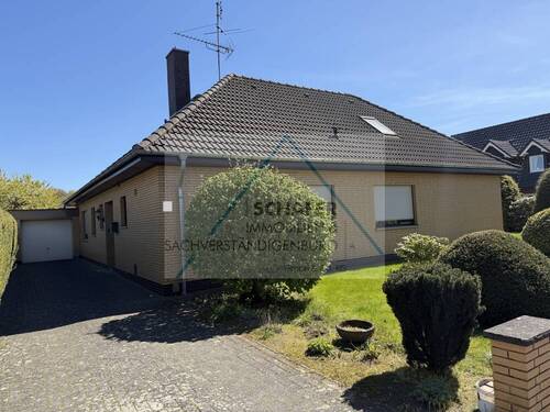 Außenansicht - Ruhig gelegenes Einfamilienhaus mit viel Platz und Ausbaureserve