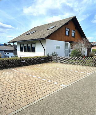 MFH mit 3 Parkplätzen - 