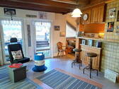 OG Wohnung Bar und Sessel - 8 Zimmer Mehrfamilienhaus, Wohnhaus in Schluchsee