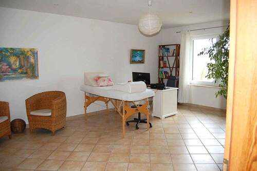 Schlafzimmer/Büro im EG - 