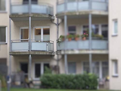 Ansicht Südbalkon - 2 Zimmer Etagenwohnung zum Kaufen in Rostock