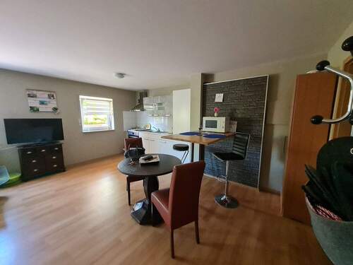 ELW - offener Küchenbereich.jpg - 7 Zimmer Mehrfamilienhaus, Wohnhaus in Merzig