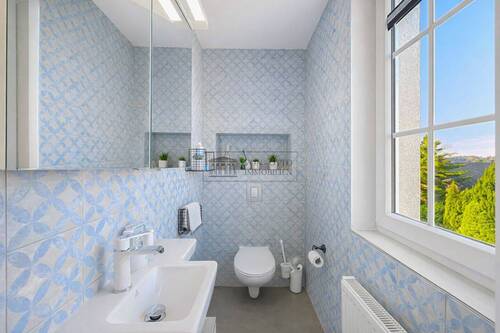 WC - 