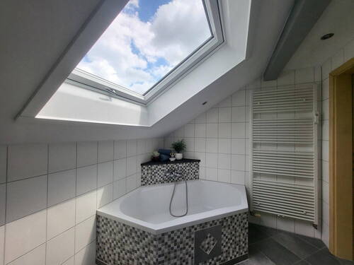 und Badewanne - 