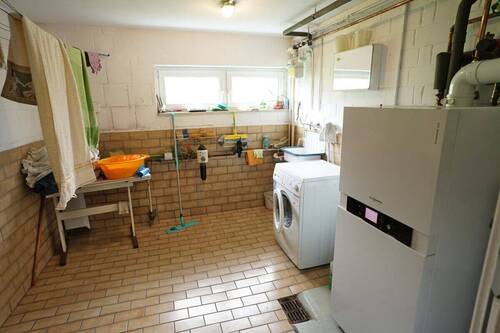 25 - B61 Heizungs- und Wäscheraum Souterrain - 